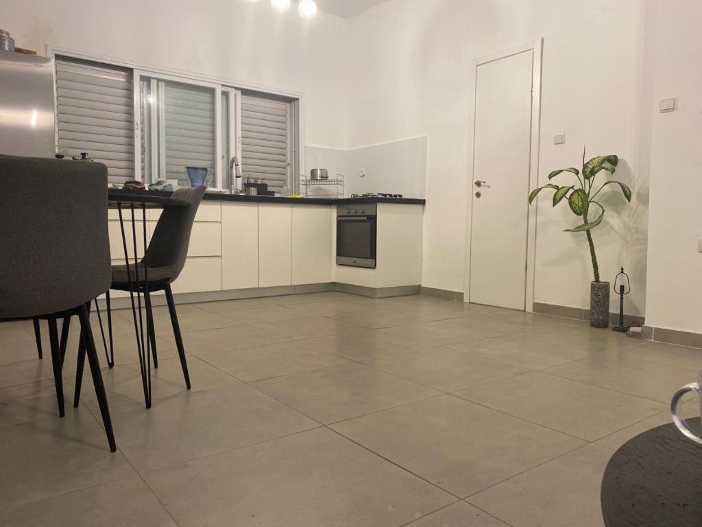 Appartement Apt Heart Tlv Arnon 50 Mt From Sea à Tel-Aviv Extérieur photo